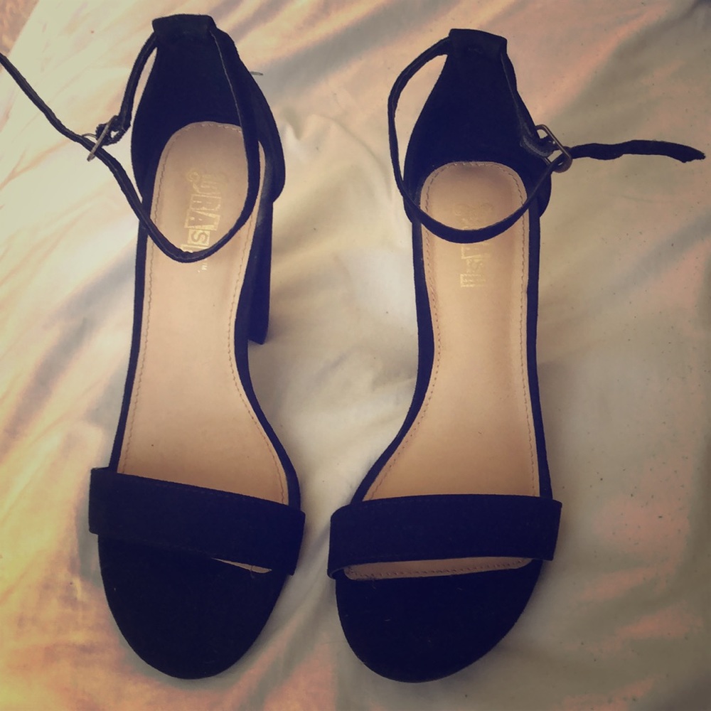 Woman shoes